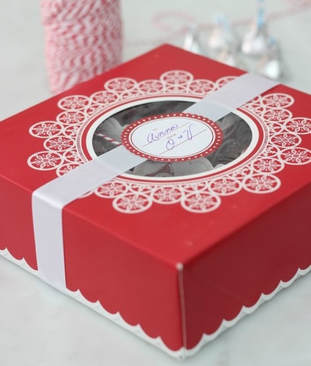 December 2018 – Holiday Cookie Box